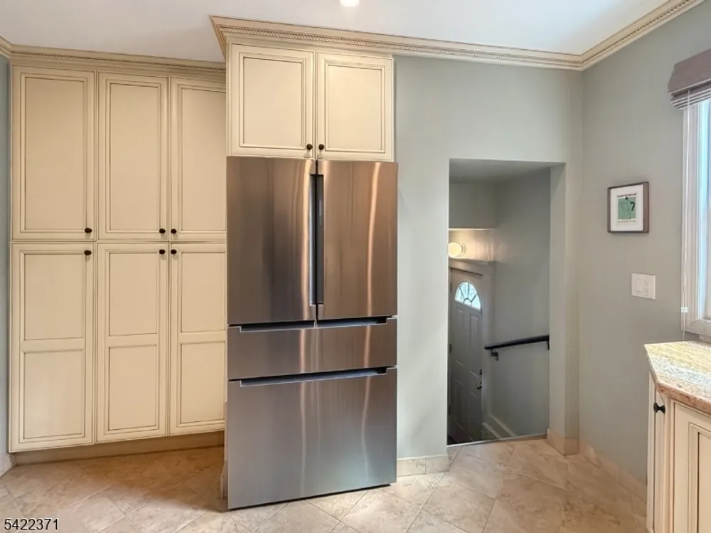14 Evergreen Ave, Bloomfield, NJ 07003