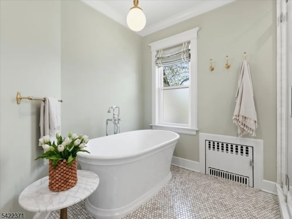 14 Evergreen Ave, Bloomfield, NJ 07003