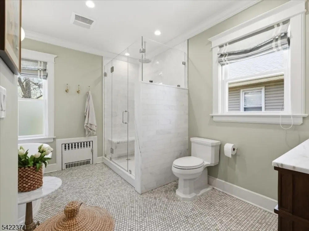 14 Evergreen Ave, Bloomfield, NJ 07003