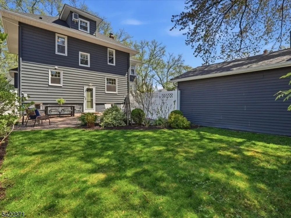 14 Evergreen Ave, Bloomfield, NJ 07003