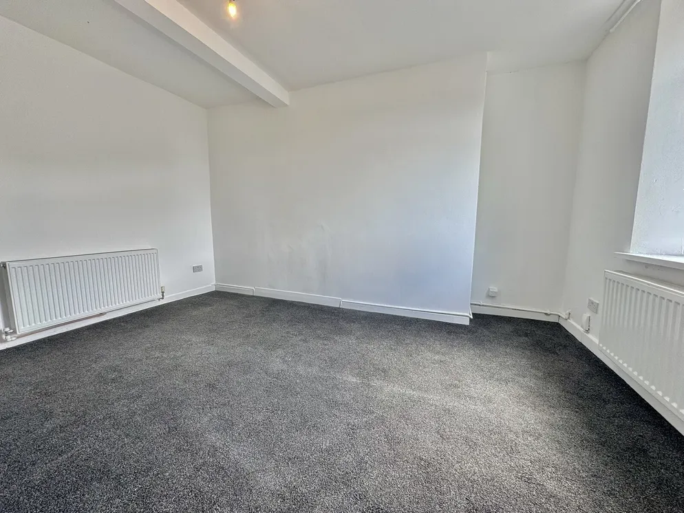 Property carousel item 4