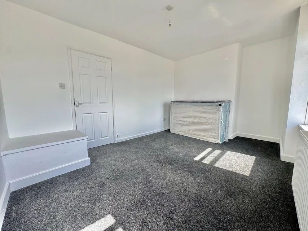 Property carousel item 11