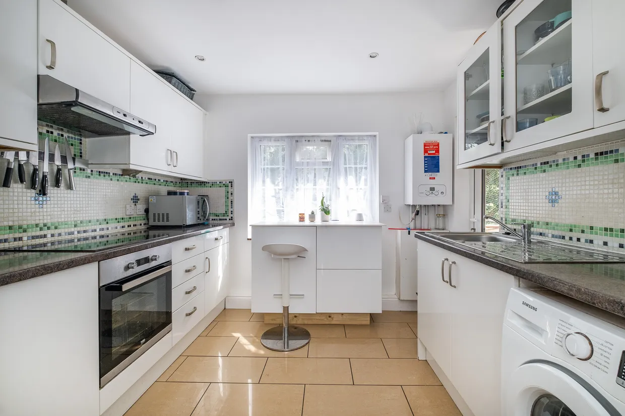 Wilmer Crescent, Kingston Upon Thames, KT2 photo 2
