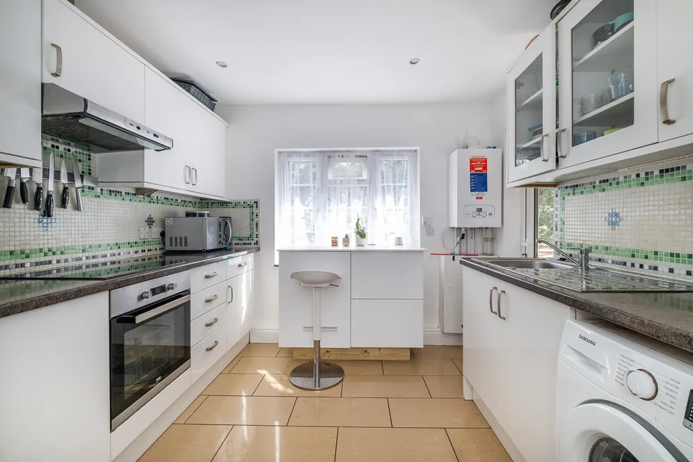Wilmer Crescent, Kingston Upon Thames, KT2 photo 2