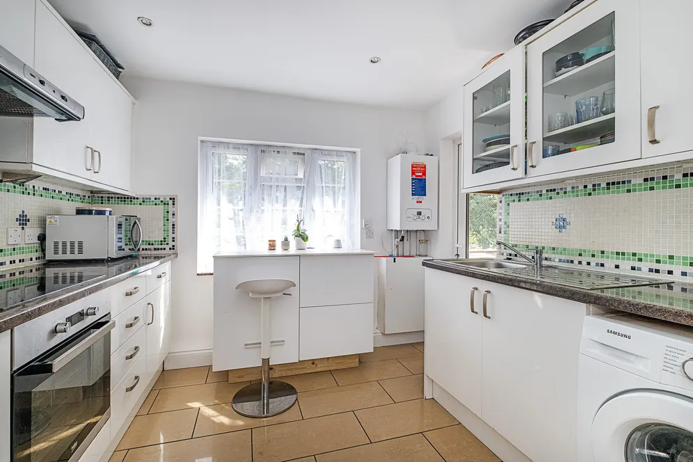 Wilmer Crescent, Kingston Upon Thames, KT2 photo 3
