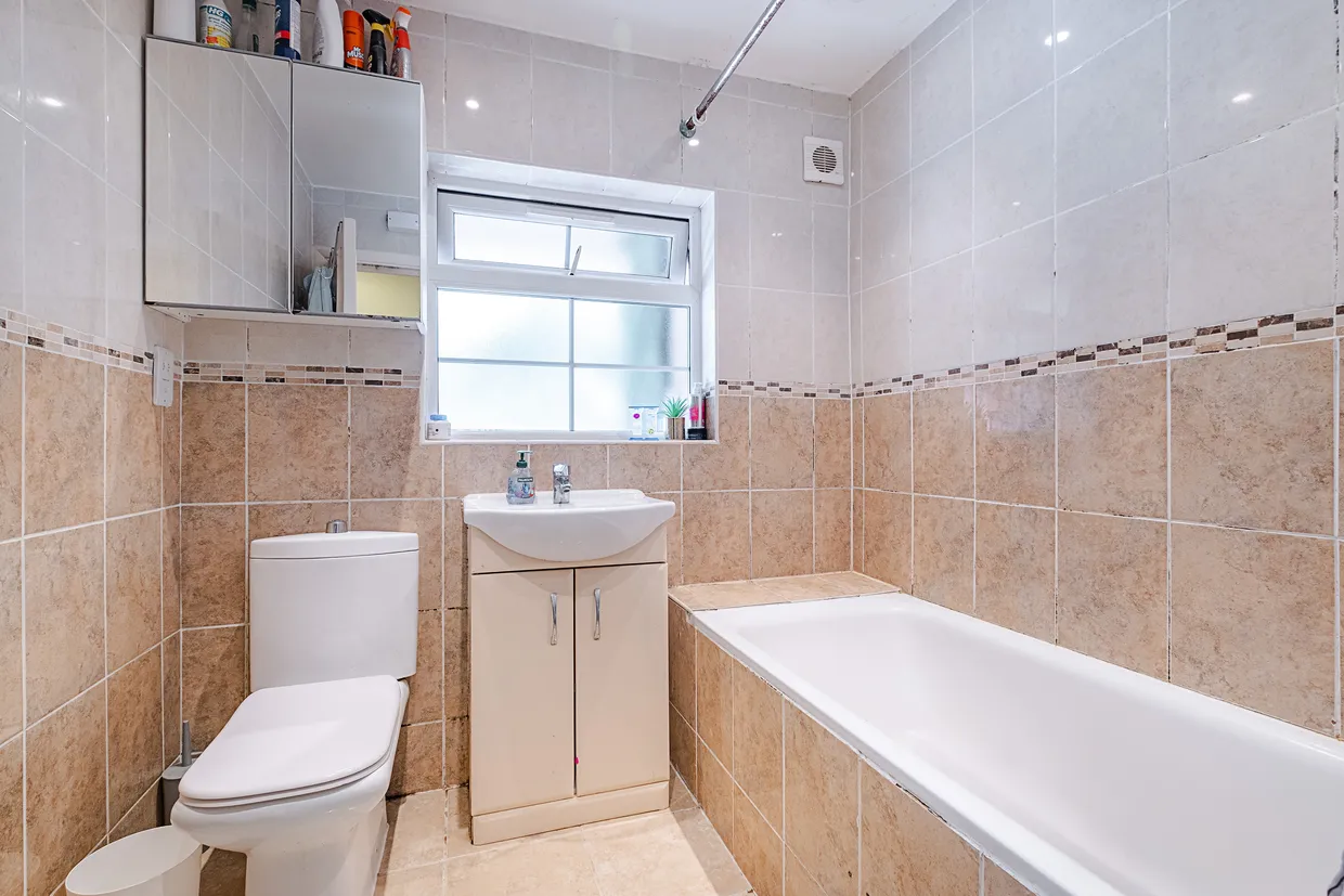 Wilmer Crescent, Kingston Upon Thames, KT2 photo 9