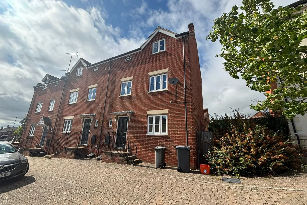 Millgrove, Swindon