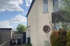 Hanover Avenue, Feltham