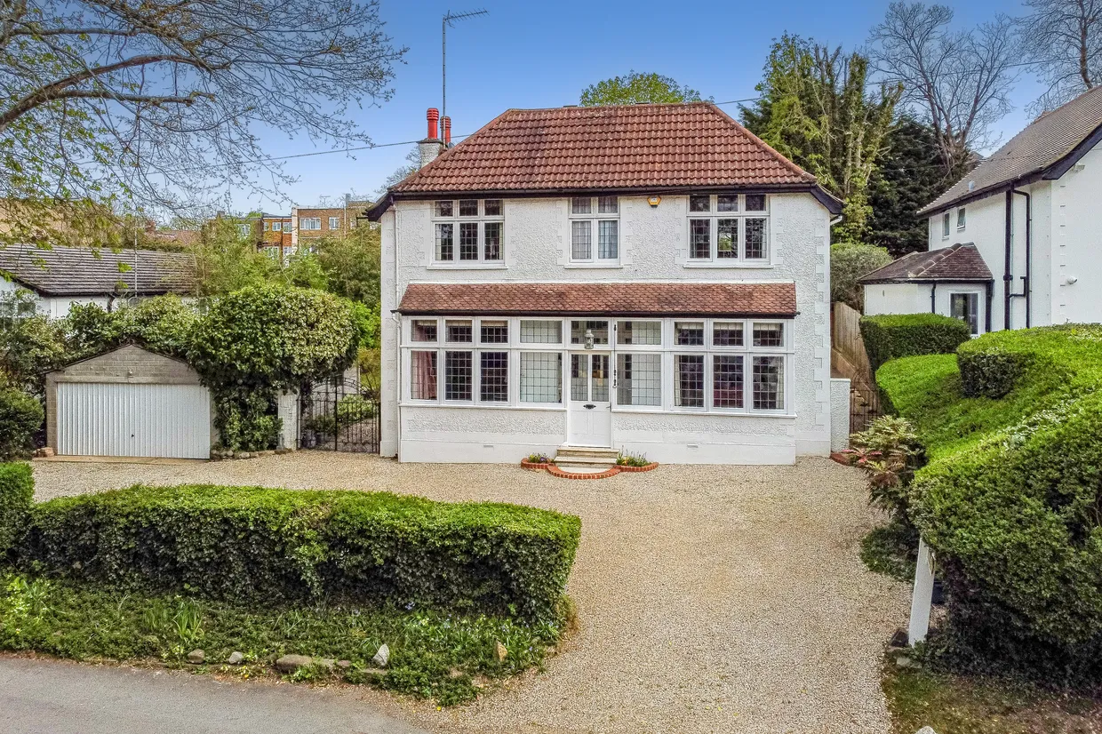 California Lane, Bushey Heath, WD23 photo 1