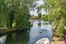 Riverside, Staines-Upon-Thames, TW19 photo 2