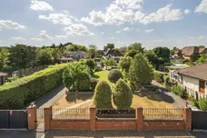 Riverside, Staines-Upon-Thames, TW19 photo 20