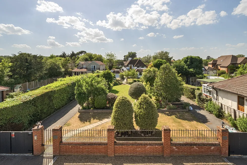 Riverside, Staines-Upon-Thames, TW19 photo 20