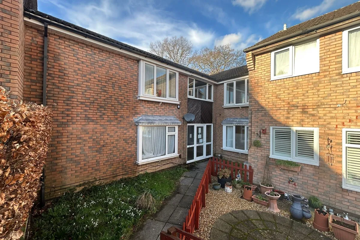 Creedy Gardens, West End, SOUTHAMPTON