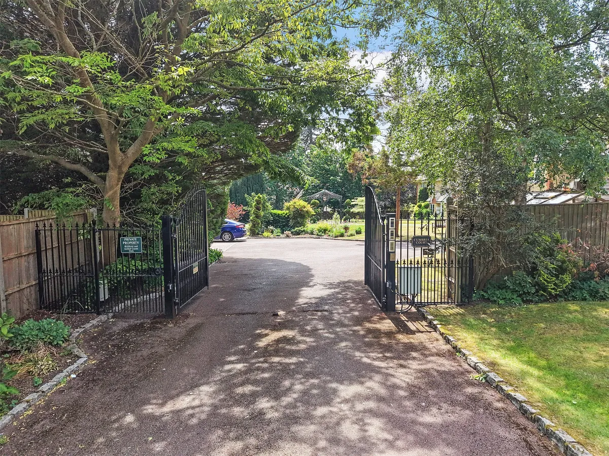 Windermere Way, Reigate, Surrey, RH2