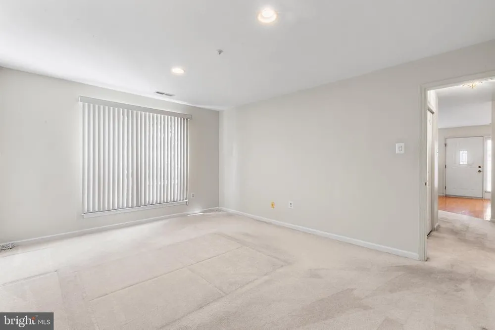 109 Remington Ct, Chalfont, PA 18914