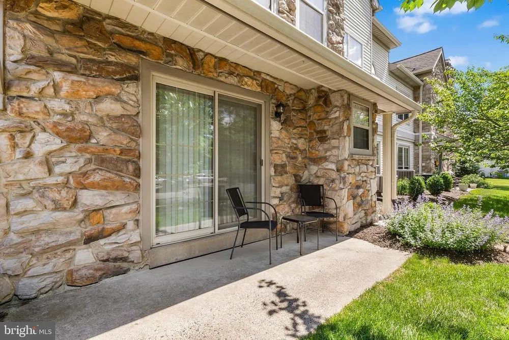 109 Remington Ct, Chalfont, PA 18914