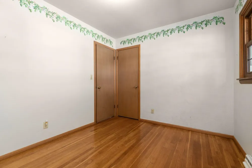 617 Marcella Ave, Combined Locks, WI 54113