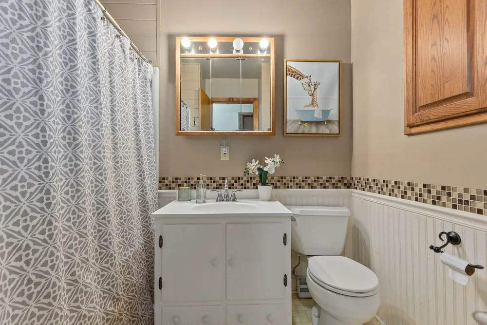 617 Marcella Ave, Combined Locks, WI 54113