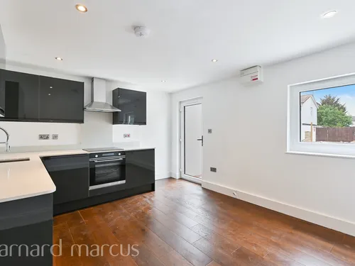 Barnlea Close, Hanworthphoto
