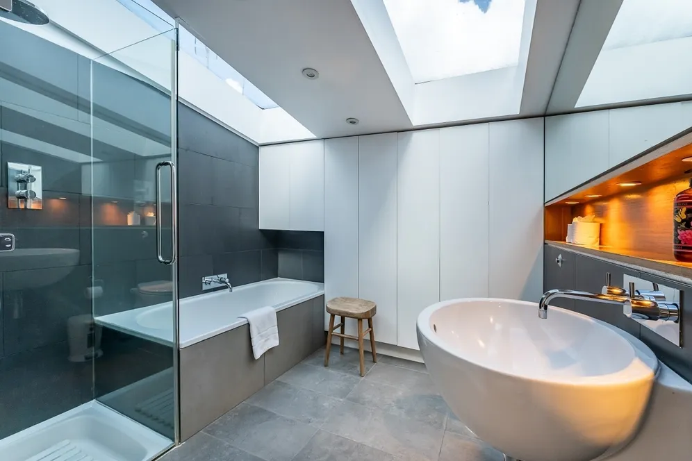 Pembroke Mews Kensington W8 photo 4