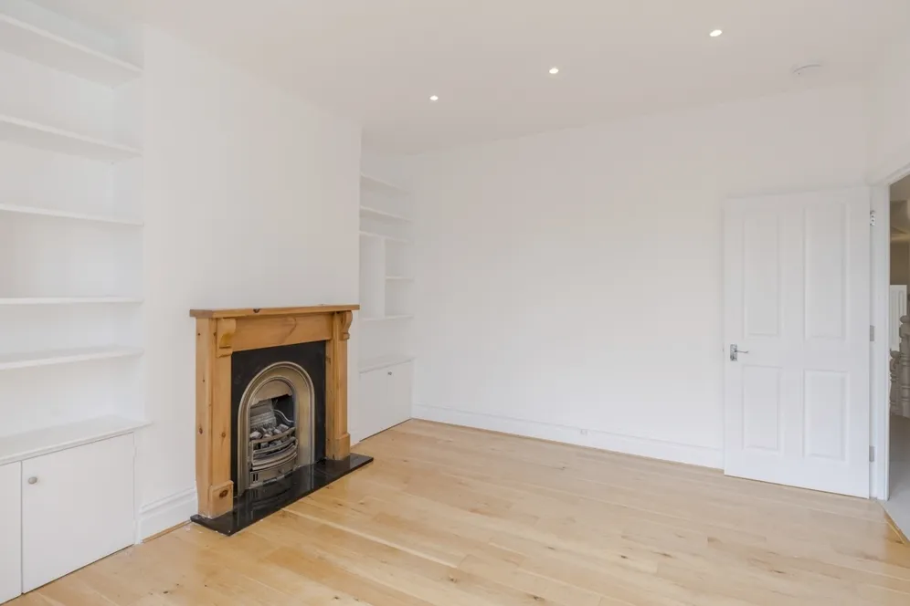 Lynn Road London SW12 photo 5