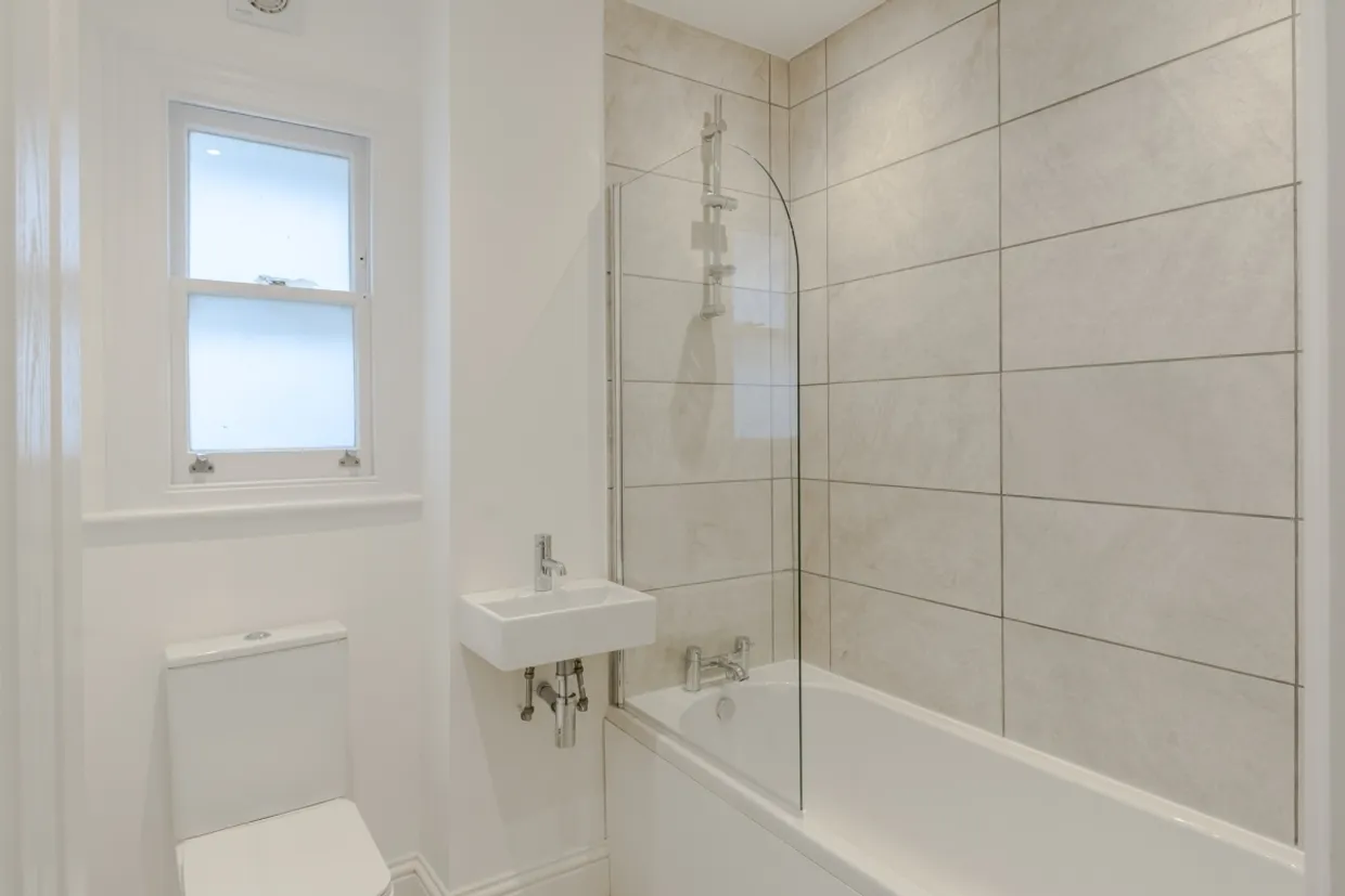 Lynn Road London SW12 photo 9