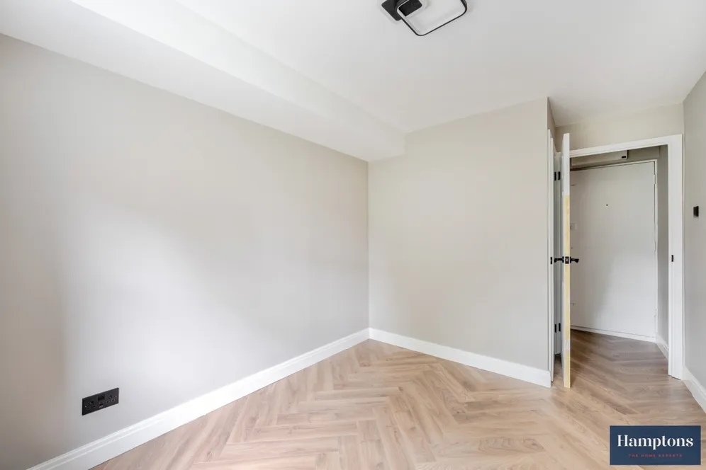 Henry Doulton Drive, SW17 photo 8