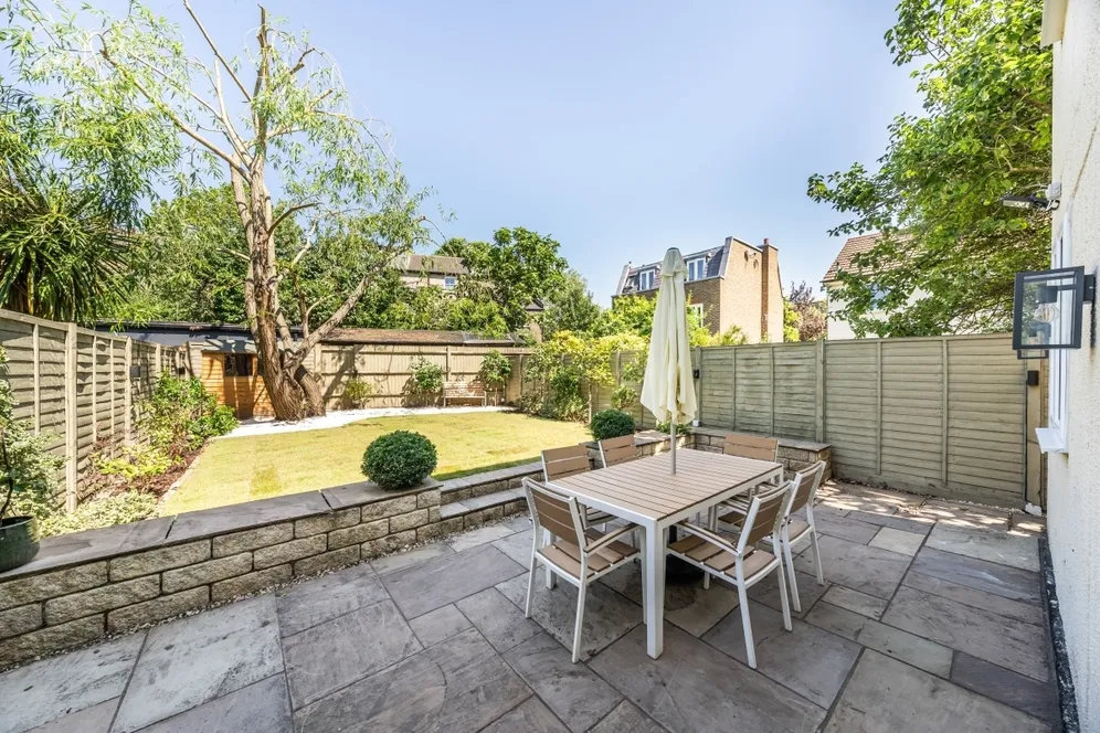 Gauden Close London SW4 photo 13