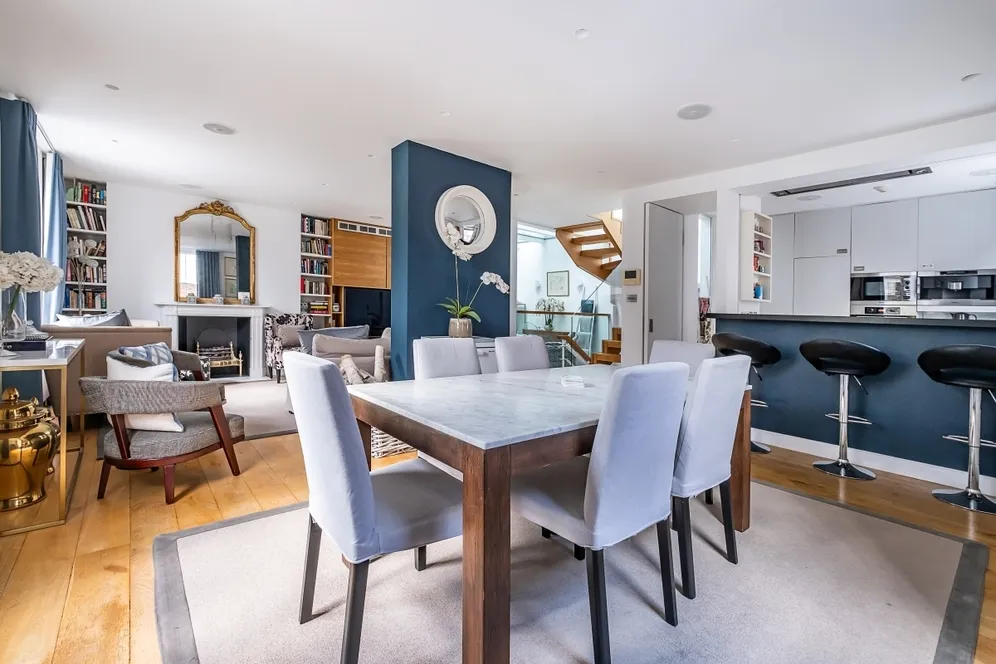 Pembroke Mews Kensington W8 photo 14