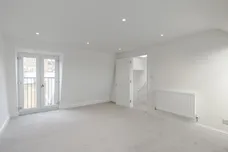 Lynn Road London SW12 photo 13