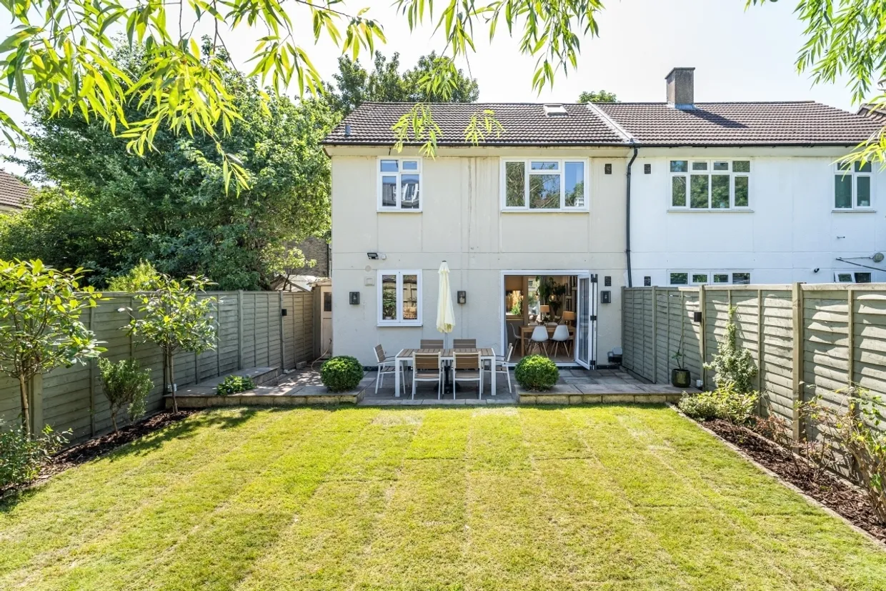 Gauden Close London SW4 photo 16