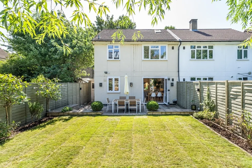 Gauden Close London SW4 photo 16
