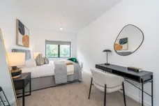 1 Lakeside Close Staines-upon-thames TW18 photo 8
