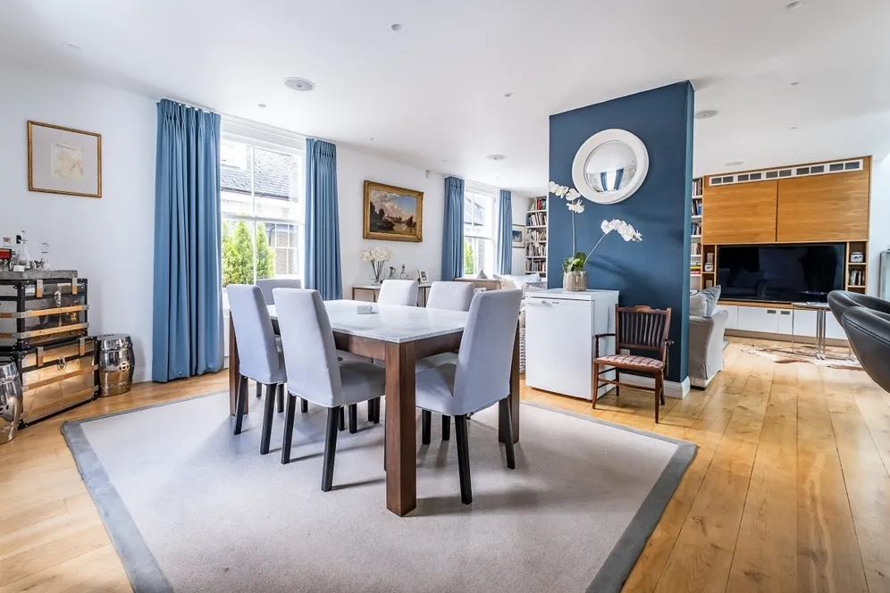Pembroke Mews Kensington W8 photo 17