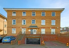 Pembroke Road London N8 photo 6