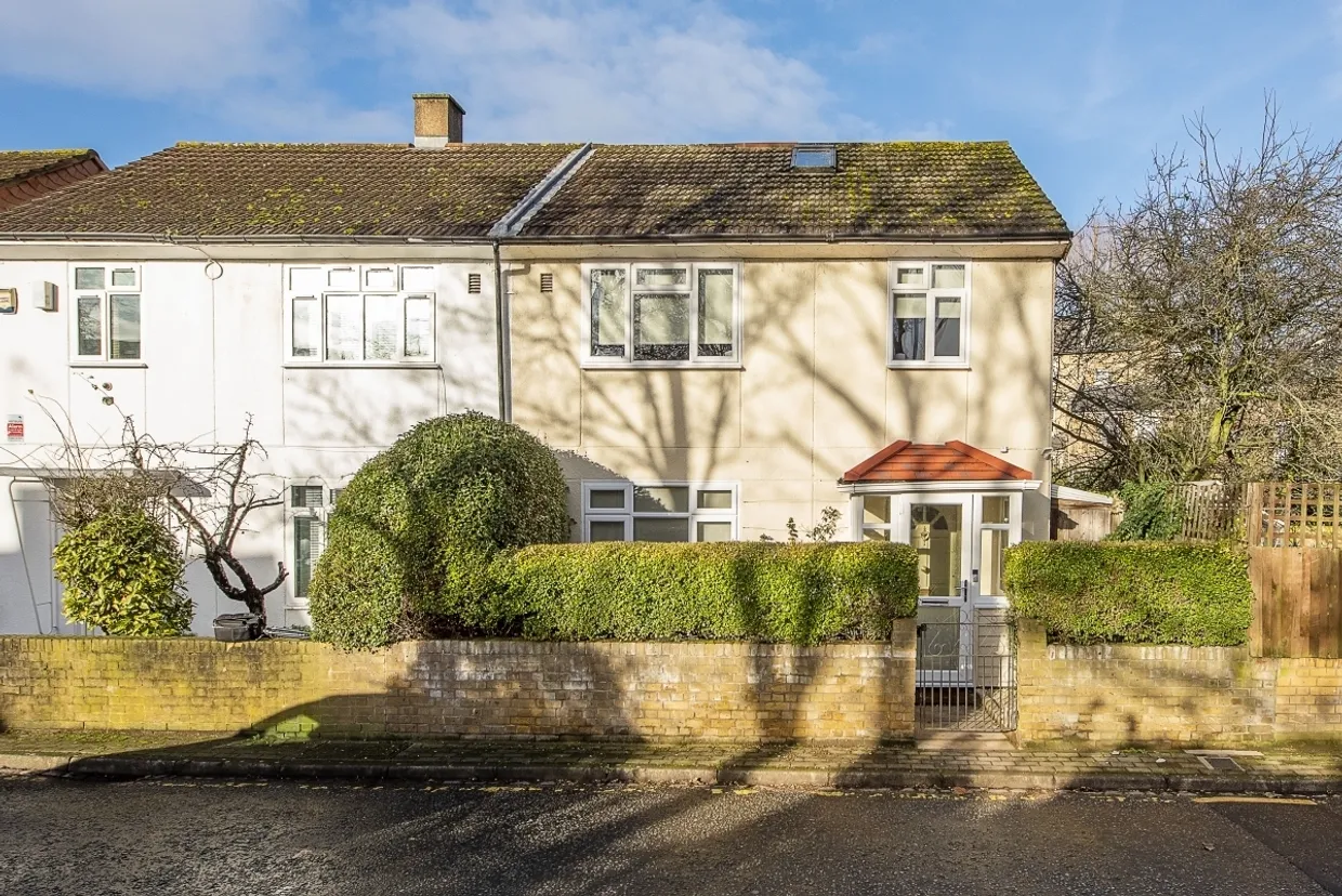 Gauden Close London SW4 photo 22