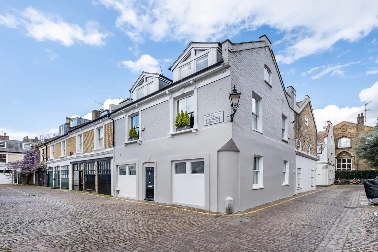 Pembroke Mews Kensington W8 photo 23