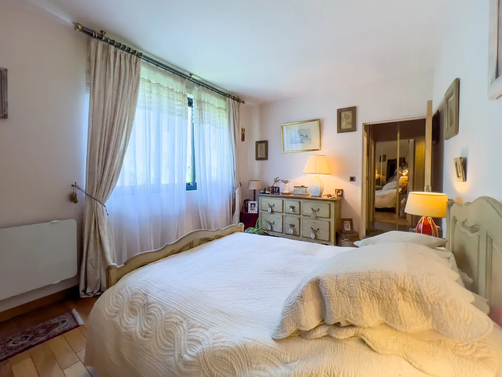 Neuilly-sur-Seine, Hauts-de-Seine, France