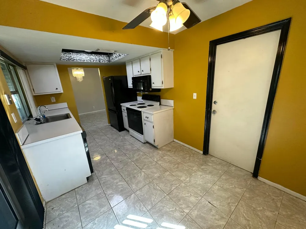 7105 NW 57th Ct, Tamarac, FL 33321