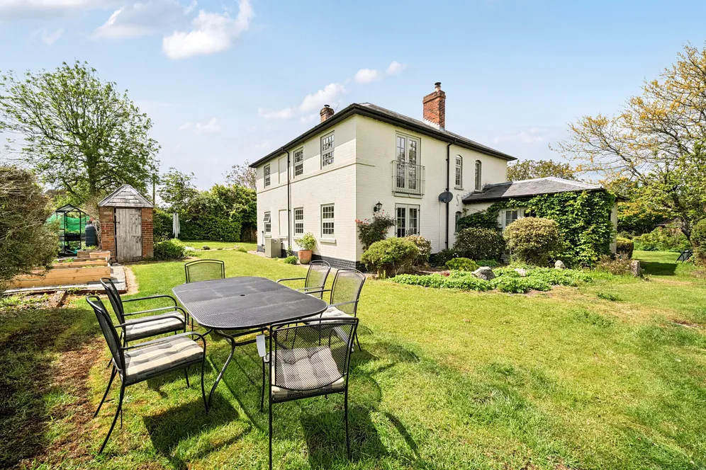 Stanton St Bernard, Marlborough, SN8 photo 5