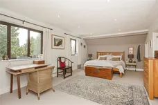 Woodcote End, Epsom, KT18 photo 7