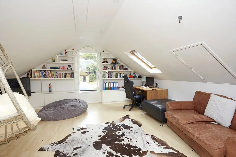 Woodcote End, Epsom, KT18