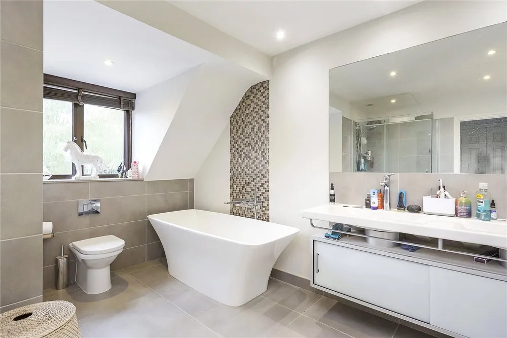 Woodcote End, Epsom, KT18