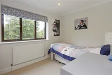 Woodcote End, Epsom, KT18 photo 14