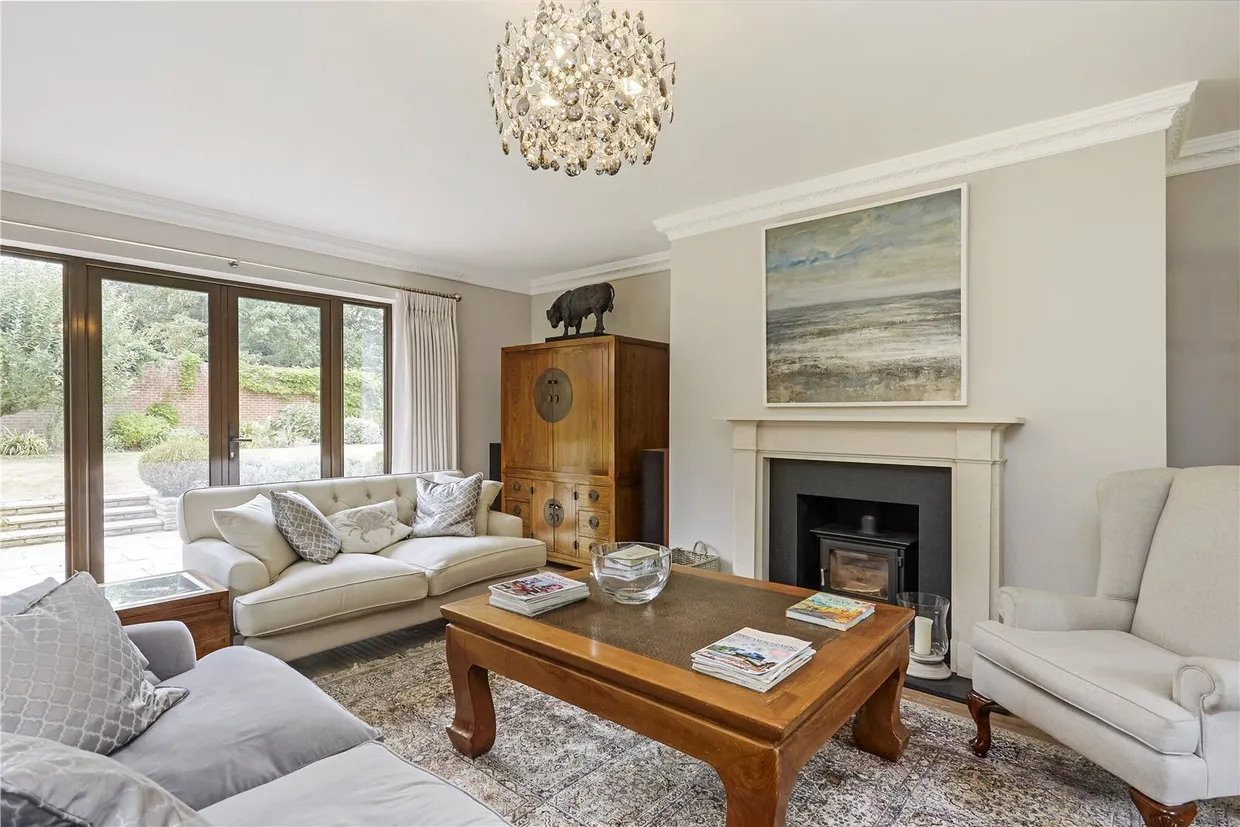 Woodcote End, Epsom, KT18 photo 20