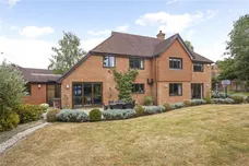 Woodcote End, Epsom, KT18 photo 24