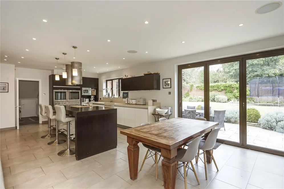 Woodcote End, Epsom, KT18 photo 25