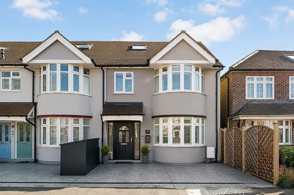Chalfont Way, Ealing, W13