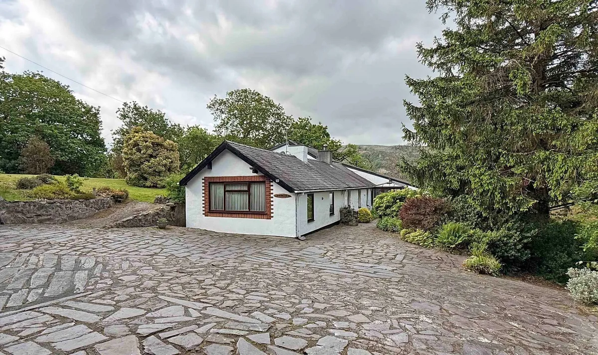 Brynrefail, Caernarfon, Gwynedd, LL55
