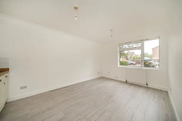 Borland Road, Teddington, TW11 photo 2
